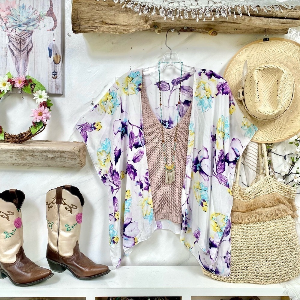 Enchanting Floral Boho Cape Cotton Kimono PTP-27” L-25” GUC